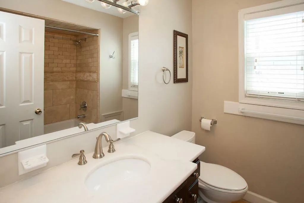 At Water'S Edge Home Virginia Beach